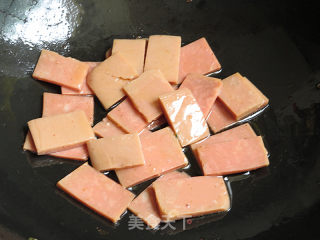 Stir-fried Lily with Celery Ham recipe