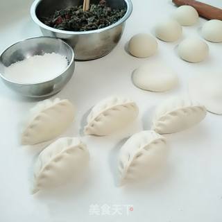 Willow-shaped Pickled Vegetable Buns recipe