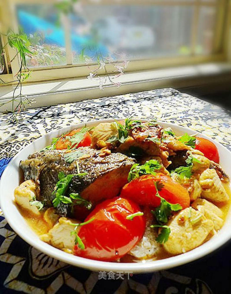 Braised Salmon Head with Tomato Tofu recipe