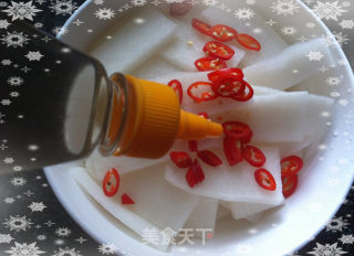 Homemade Hot and Sour Radish Slices recipe