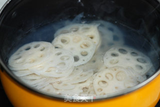 Purple Cabbage Lotus Root Slices recipe
