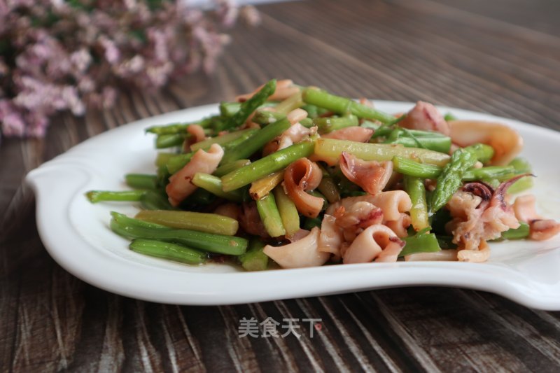 Fried Squid with Asparagus recipe