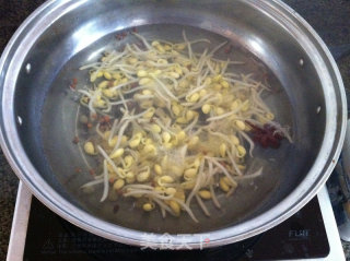 Mustard and Bean Sprouts Soup recipe