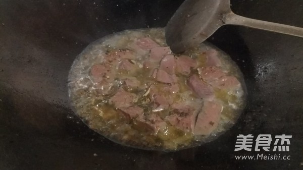 Sesame Oil Pork Blood Soup recipe