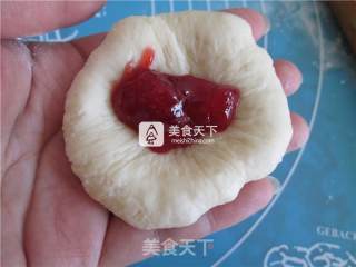 #aca烤明星大赛#bunny Yogurt and Strawberry Jam Bread recipe