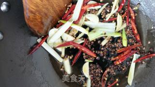 Stir-fried Celery with Spicy Pork Slices! recipe