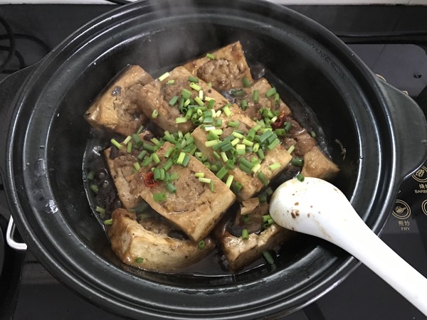 Tofu Stuffed Meat in Claypot recipe