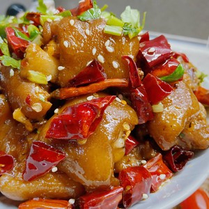 Spicy and Oily Dried Pork Knuckles recipe