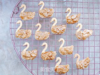 Caramel Almond Swan Cookies recipe