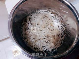 Cucumber with Enoki Mushroom recipe