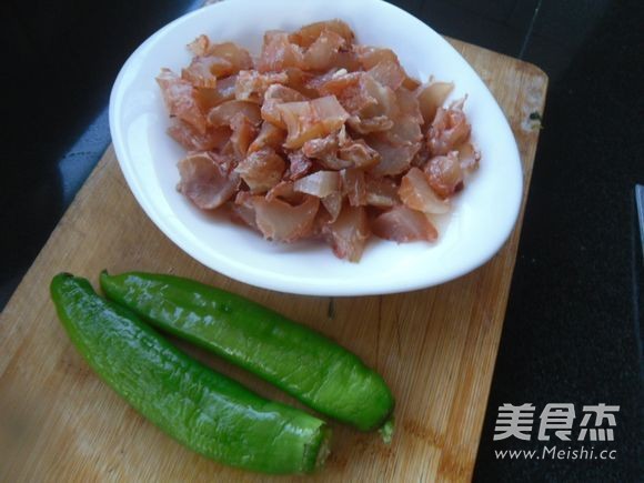 Beef Tendon with Hot Pepper recipe