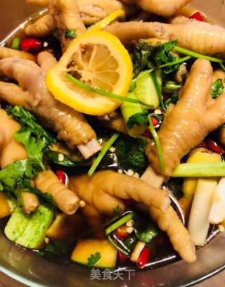 Net Red Hot and Sour Chicken Feet recipe