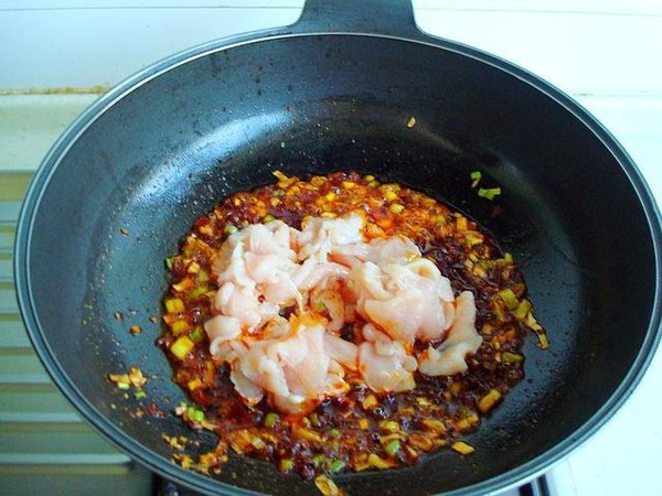 Xinjiang Chicken Stir-fried Rice Noodles recipe