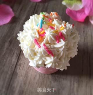 Cupcakes Decorated with Butter Cream recipe