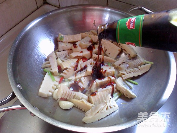 Braised Spring Bamboo Shoots in Oil recipe