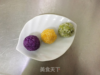 Color Three Vegetable Rice Ball recipe