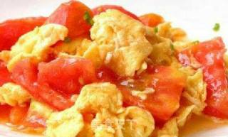Super Simple and Delicious Scrambled Eggs with Tomatoes recipe