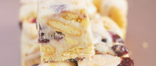 The Newest Internet Celebrity Snowflake Crisp, Pull The Grass! recipe