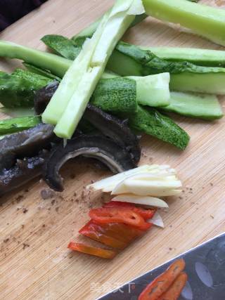 Flax Seed Oil Mixed with Sea Cucumber and Cucumber recipe