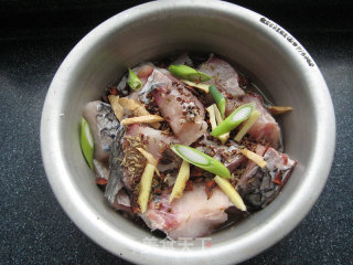 Spiced Smoked Fish-how to Deal with A Seven or Eight Catty Large Grass Carp recipe