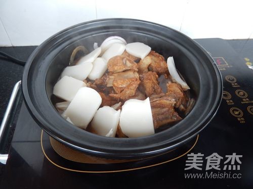 Rice Cake Pork Ribs Claypot recipe