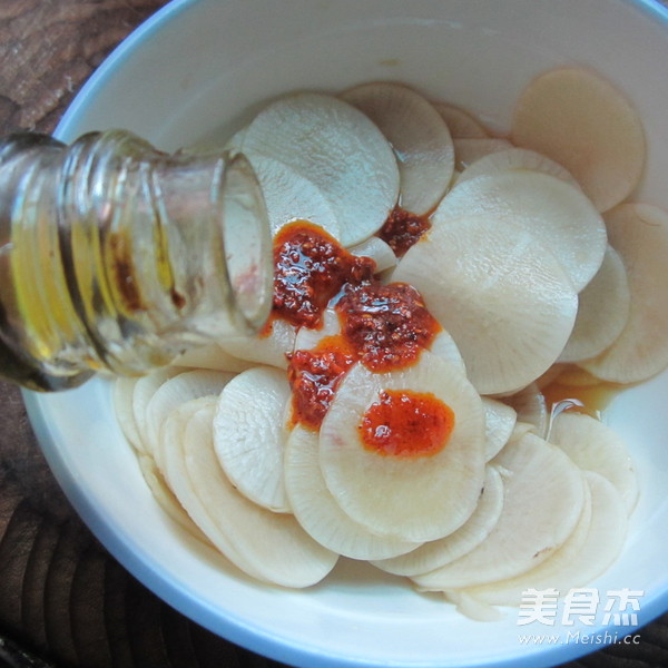 Mixed White Radish Slices recipe