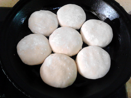 Yeast Version of Leek Meat Pie recipe