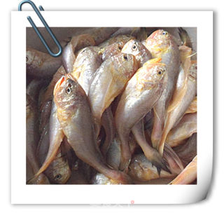 Fried Small Crucian Carp recipe