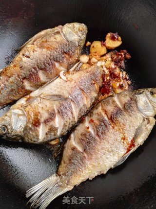 Stewed Crucian Carp with Shiitake Mushrooms recipe