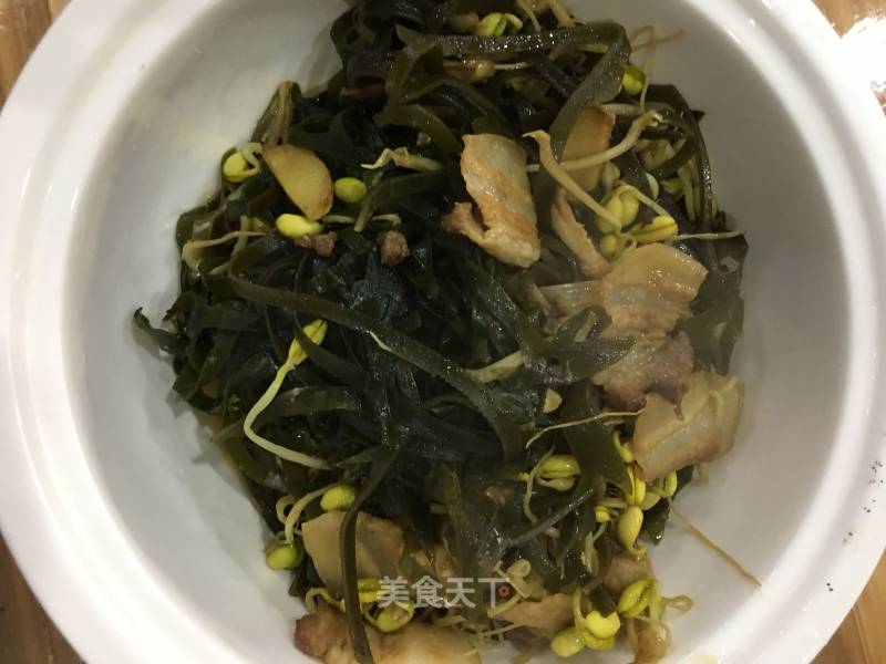 Braised Pork Belly with Seaweed and Soy Sprouts recipe