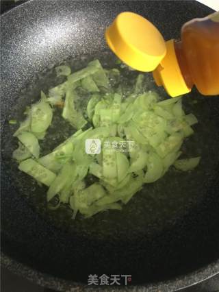 Cucumber and Egg Soup recipe