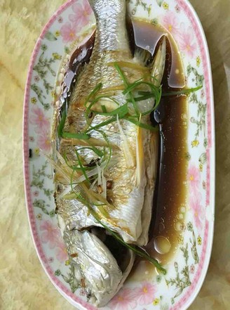 Steamed Yellow Fin Fish