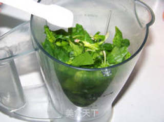 Spinach Noodles with Clear Water and Blue Waves recipe