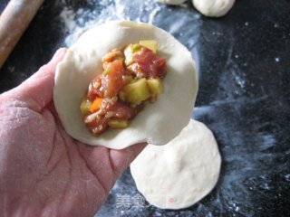 Pork Buns with Potato Sauce recipe