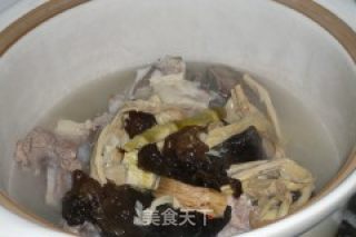 Dried Bamboo Bone Soup recipe