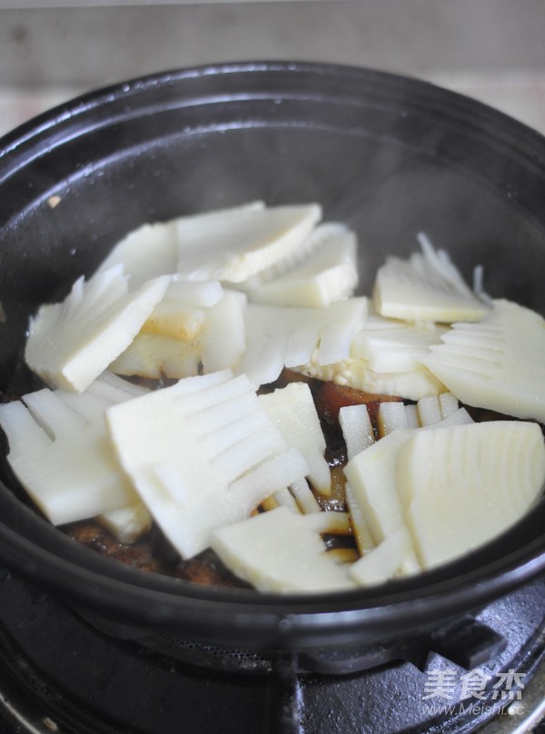 Braised Pork with Winter Bamboo Shoots and Rice recipe