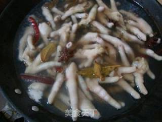It’s Delicious and Can’t Stop Mouth Dripping 【pickled Pepper Chicken Feet】 recipe