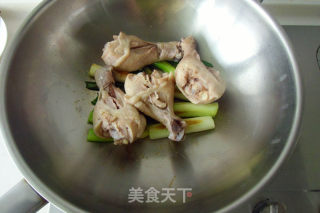 Braised Chicken Drumsticks with Scallions recipe