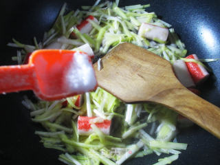 Fried Crab Sticks with Leek Sprouts recipe