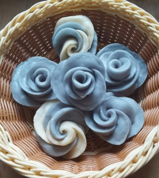 Blue Enchantress Rose Roll recipe