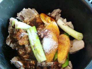 Healthy and Oil-free-braised Pork Ribs with Taro Flavor recipe