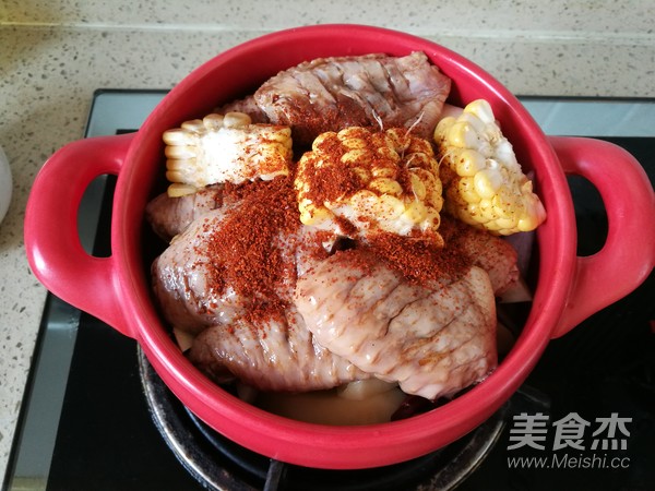 Spicy Hot Pot Chicken Wings in Claypot recipe