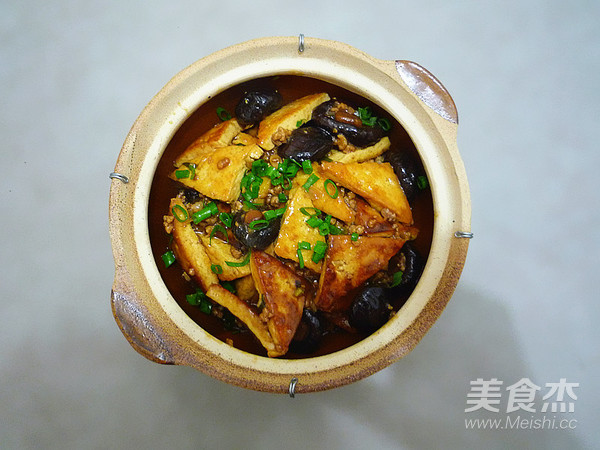 Soy Sauce Stewed Tofu in Clay Pot recipe