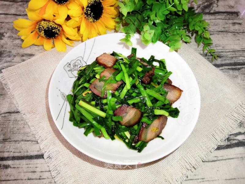 Stir-fried Bacon with Leek recipe