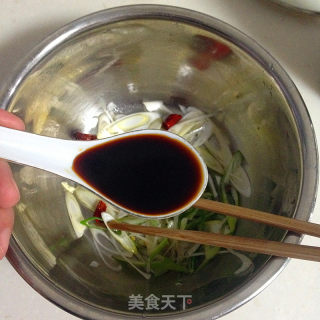 Simmered Jellyfish Shredded Radish recipe