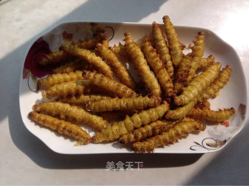 Deep-fried Big Green Insects (tussah Zuò Silkworm) recipe