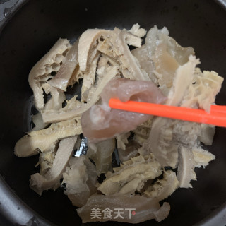 Braised Beef Tripe and Tendon with White Radish recipe