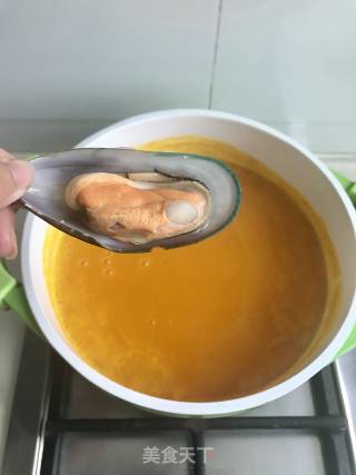 Gourd Mussel Bisque Soup recipe