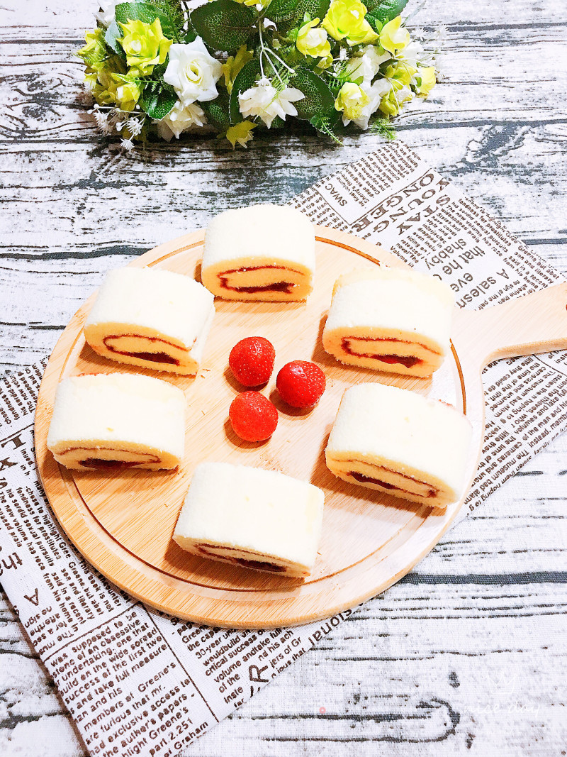Strawberry Cake Roll recipe