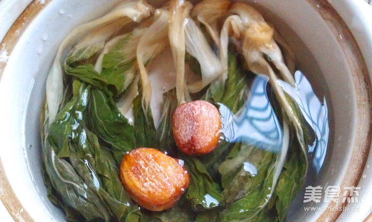 Dried Vegetables, Candied Dates and Lean Meat Soup recipe